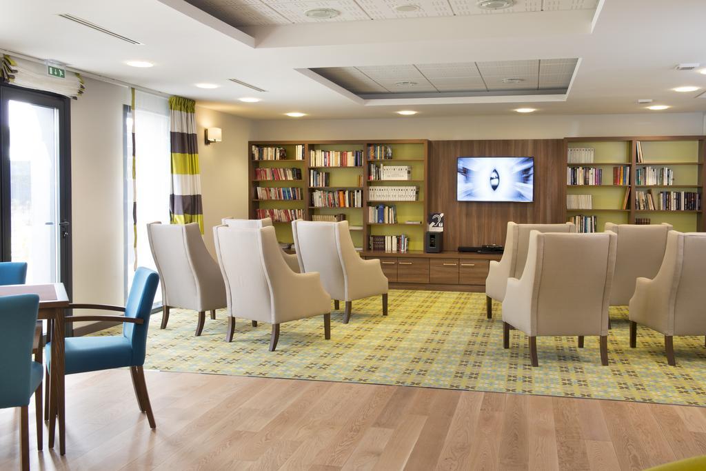 Domitys La Fleur De Lin Aparthotel Landerneau Ngoại thất bức ảnh